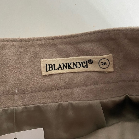 Blank NYC suede button front mini skirt - Picture 12 of 15